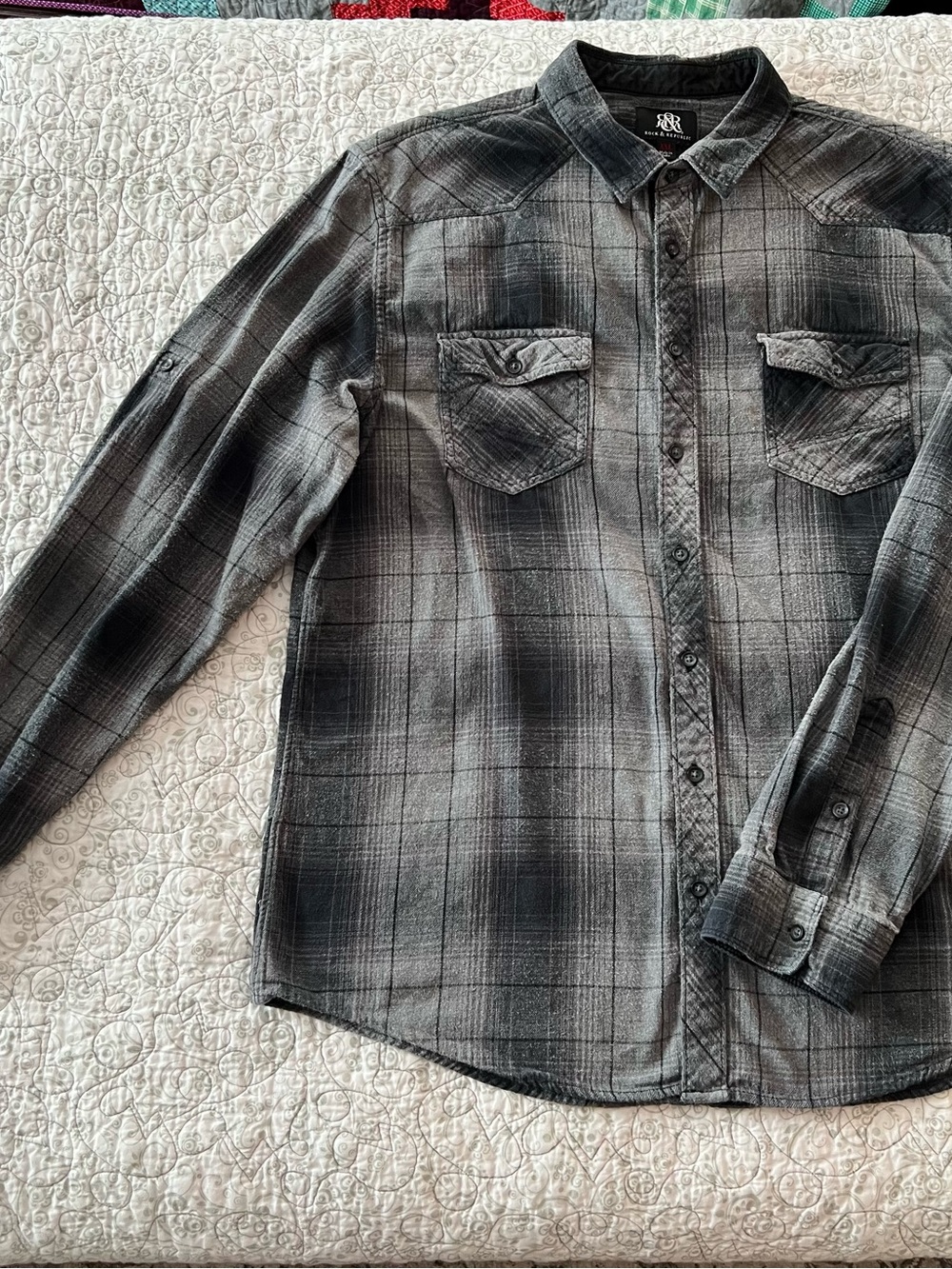 Rock & Republic Gray & Black Plaid Button-Down Flannel Shirt Western CaliCowboy